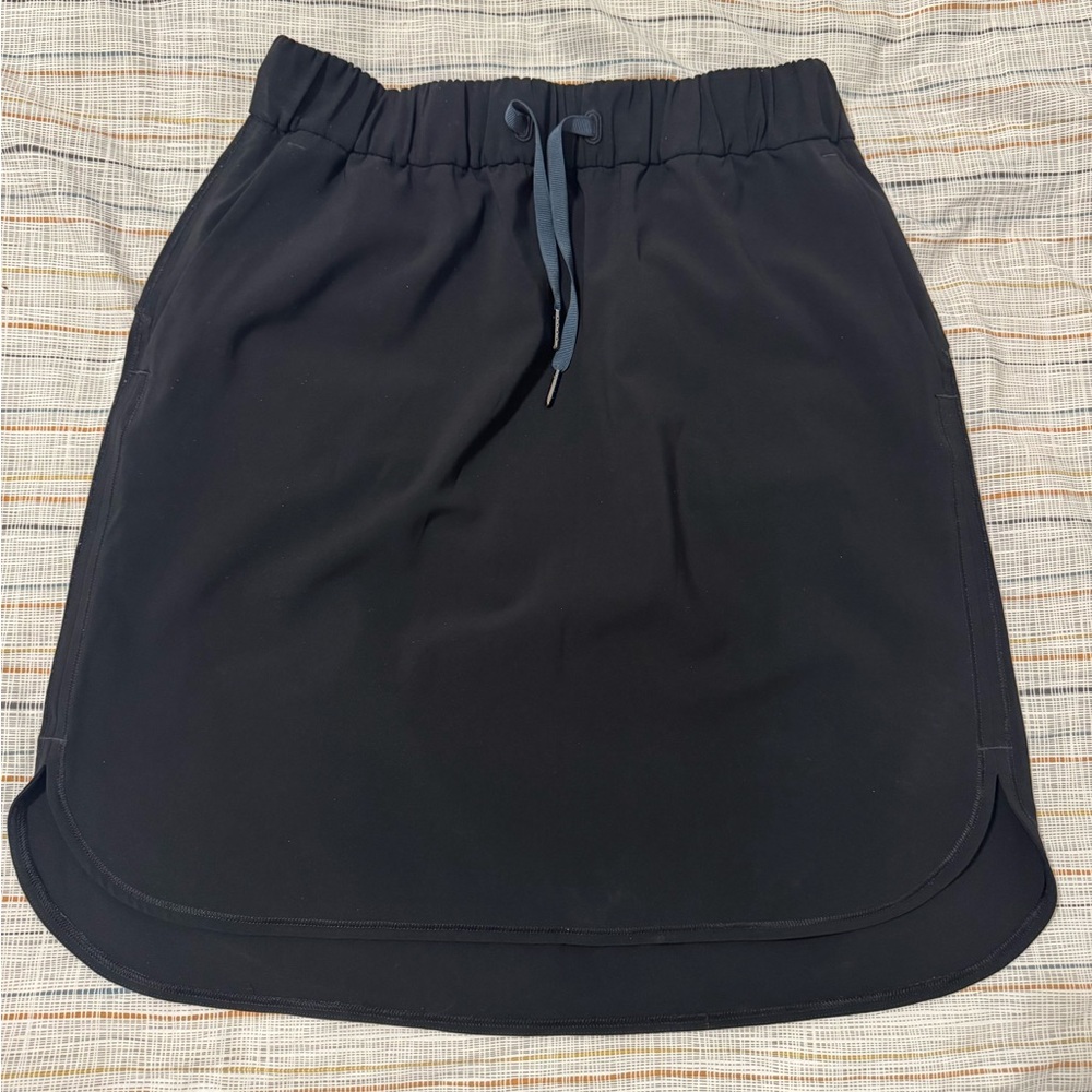 Lululemon on the fly skirt size 8